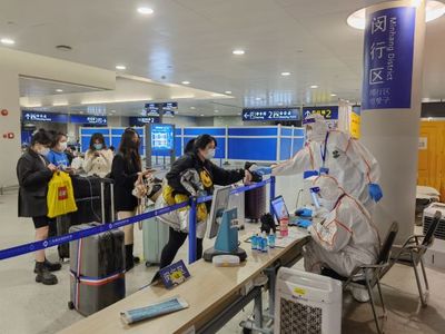 浦东国际机场防疫专班接待组的年夜饭